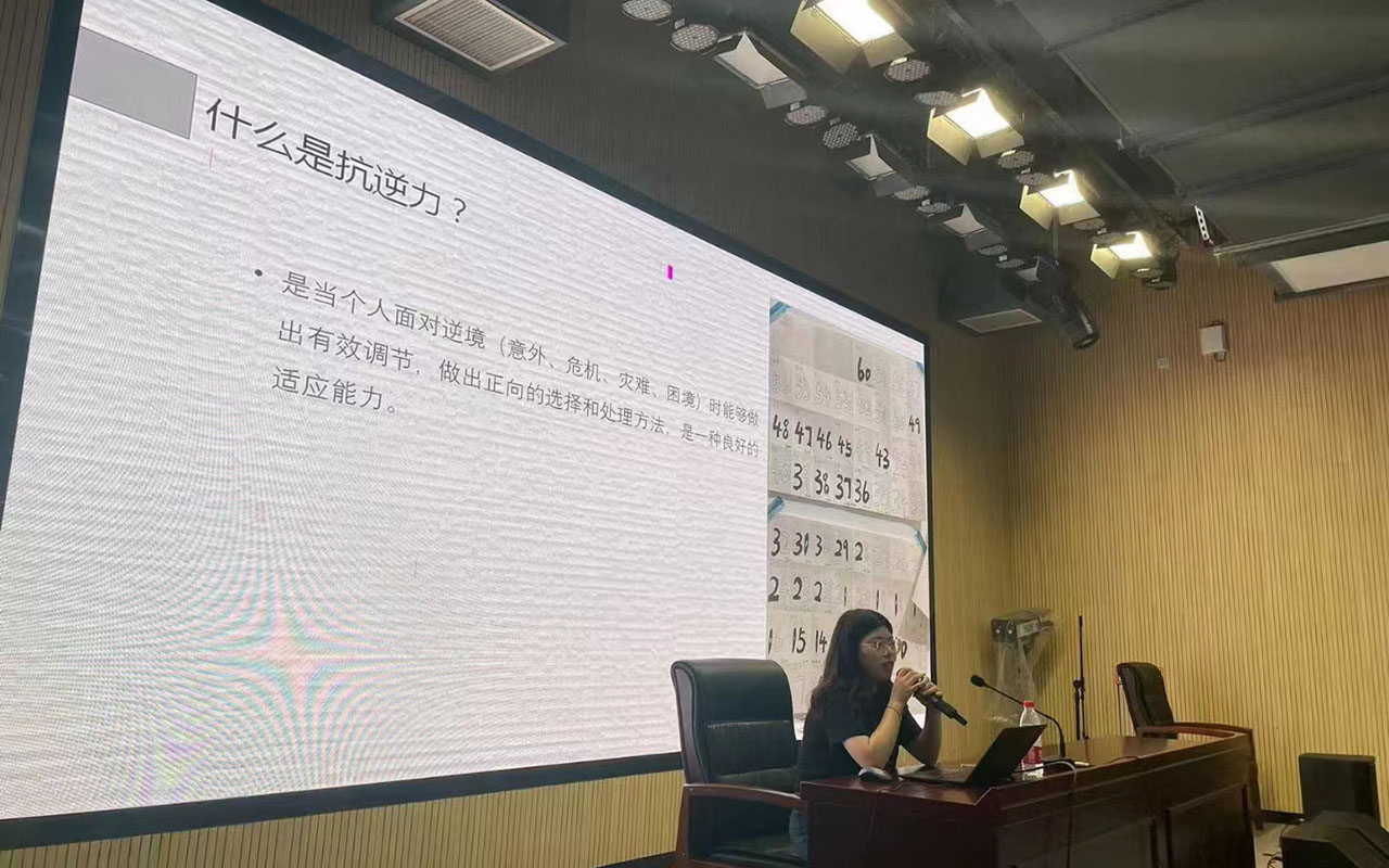 鹤壁董玉娣中学